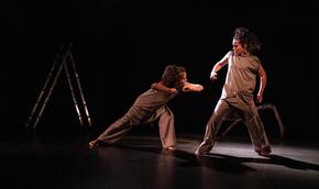 Černá krev, bílá noc