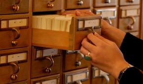 Starý lístkový katalog